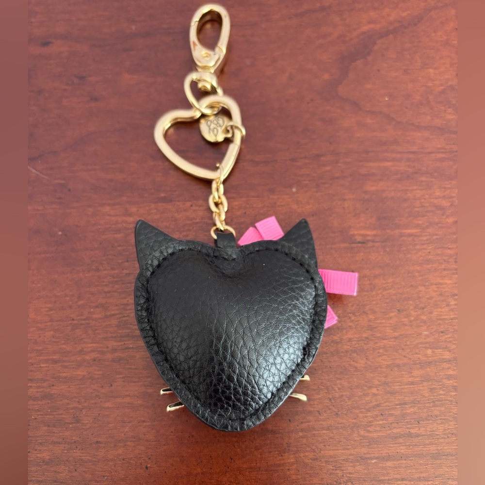Betsey Johnson Cat Face Key Ring / Bag Charm – EUC - Picture 4 of 5